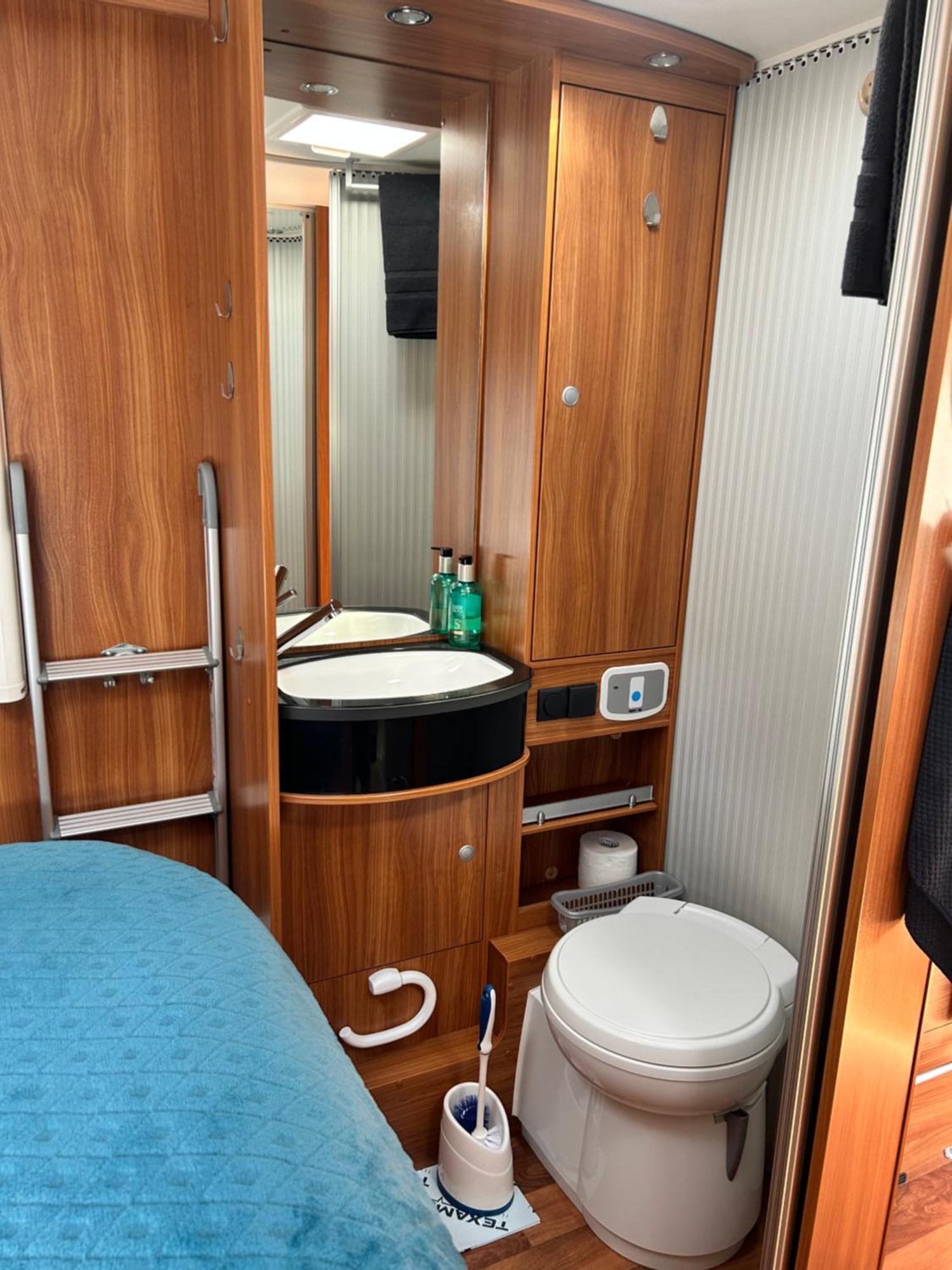Terrain De Loisirs En Plein Centre De Lievin Camping Car Exterior foto