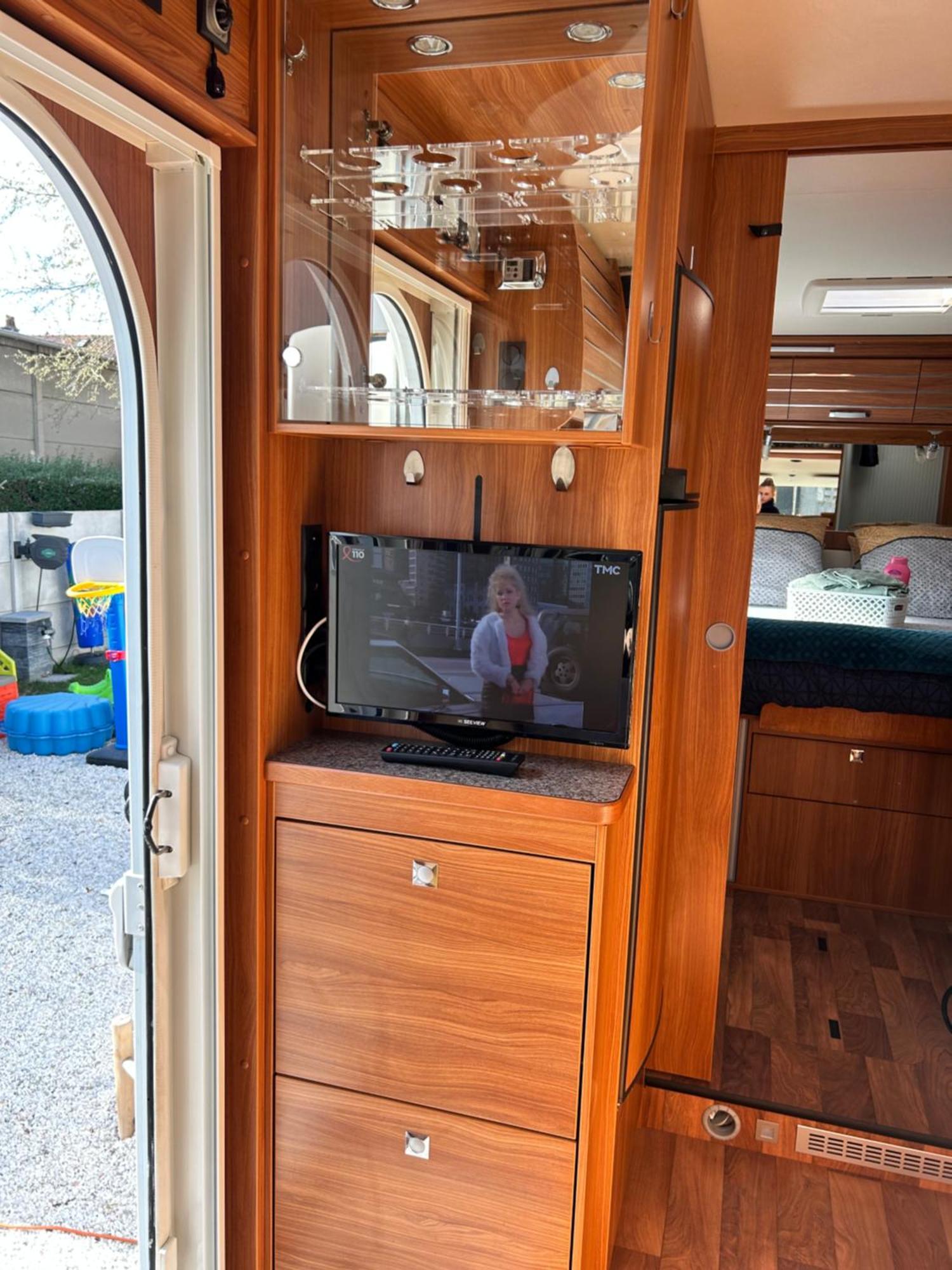 Terrain De Loisirs En Plein Centre De Lievin Camping Car Exterior foto